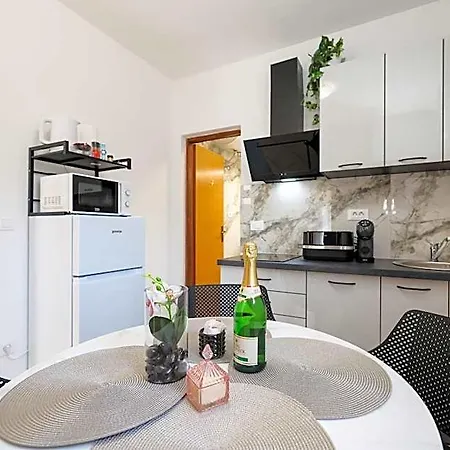 Hotel Silver Luxury Apartments By Adex Travel