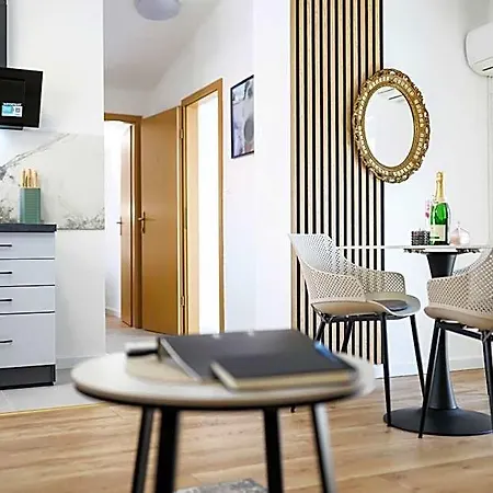 Silver Luxury Apartments By Adex Travel 3*
